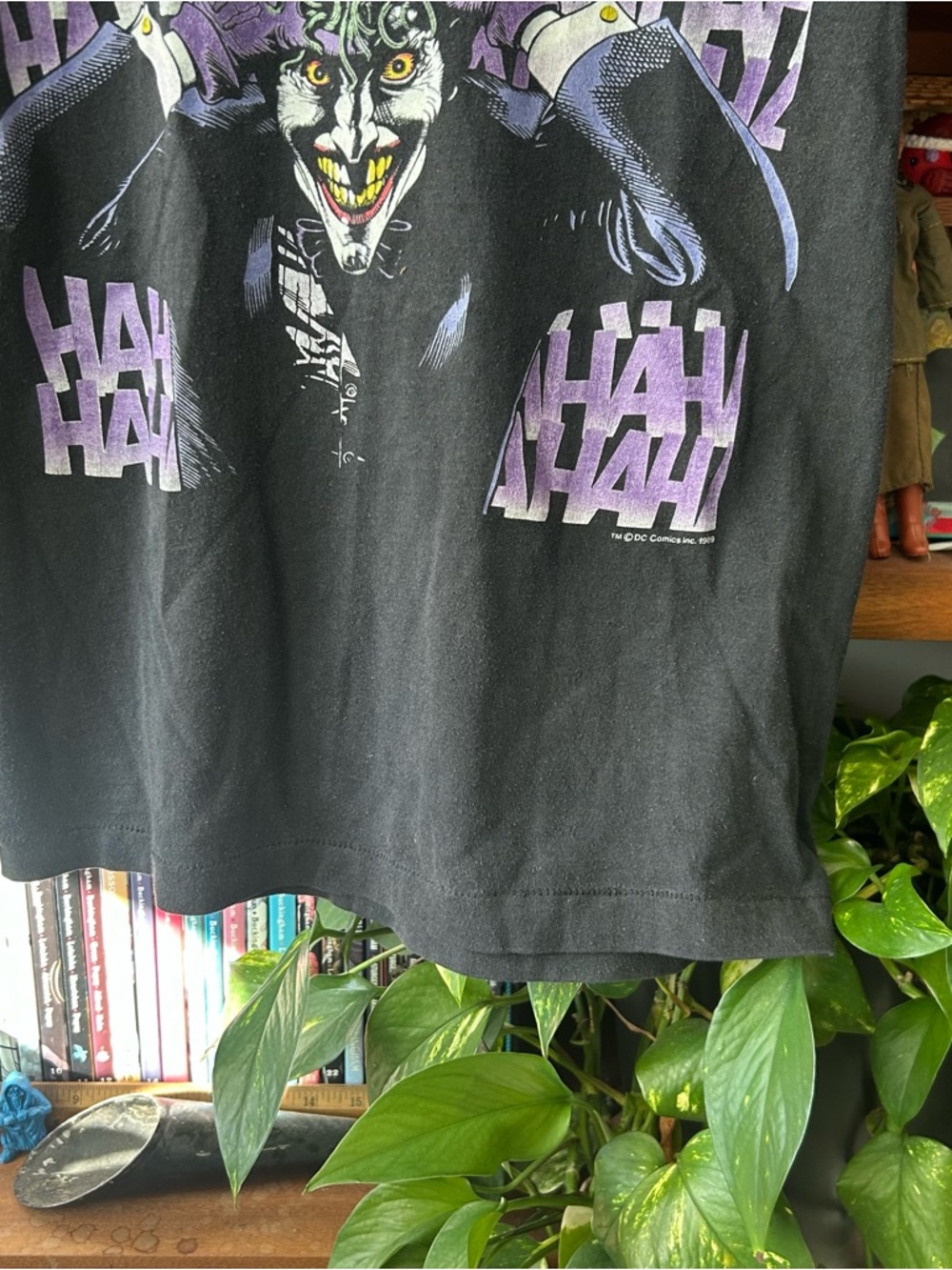 Vintage 1989 Black Joker Graphic Tee - Men's Comic Print Shirt - Picture 4 of 9